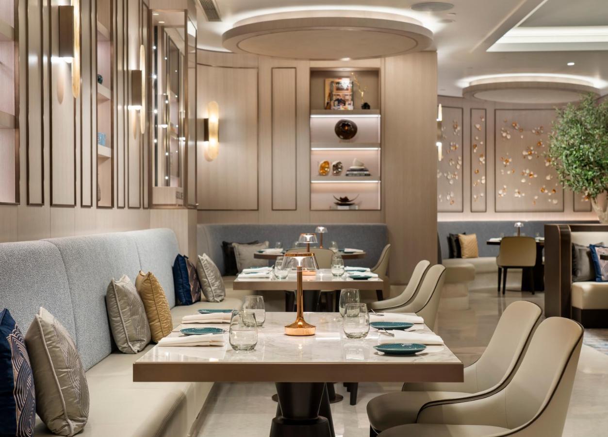 Hotel Address Estambul Exterior foto The interior of the restaurant